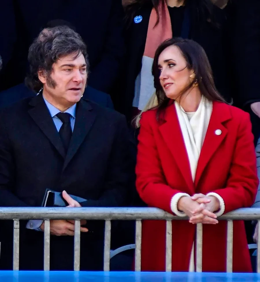 La tensa relaci&oacute;n se traslada a lo protocolar.