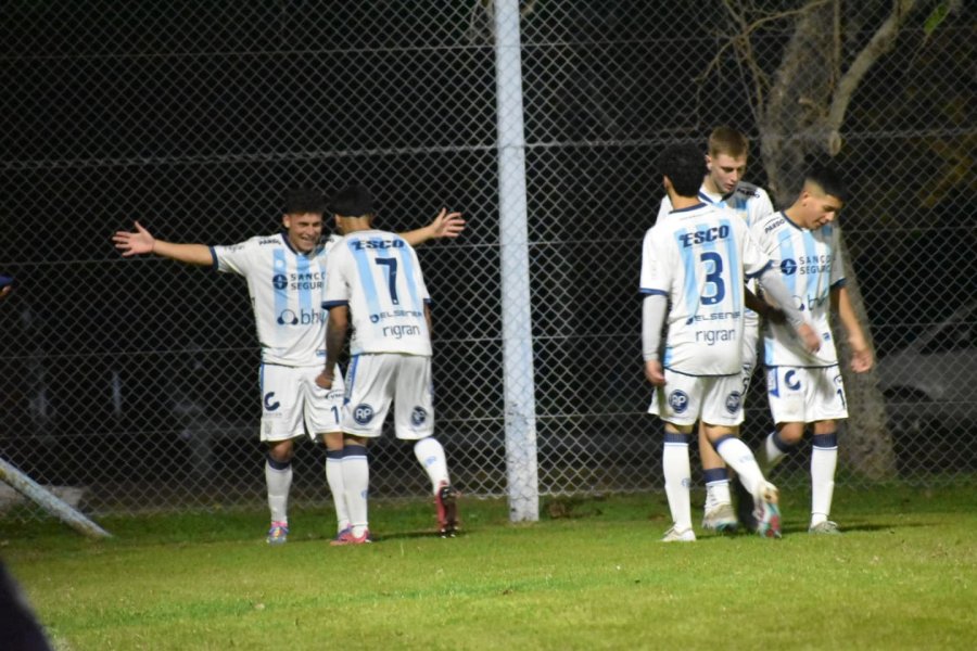LA CREMA LE GAN&Oacute; A BEN HUR Y SIGUE FIRME EN LA CIMA DEL APERTURA