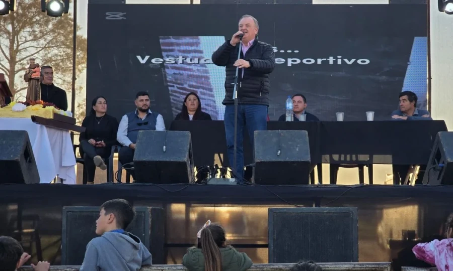 Felipe Michlig durante su exposici&oacute;n.