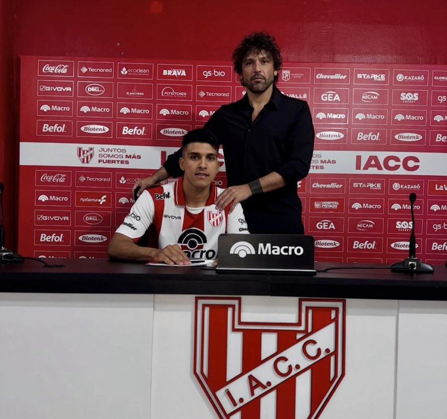 AGUST&Iacute;N BRAVO JUNTO A FABRICIO FONTANINI, SU REPRESENTANTE