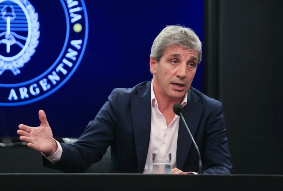 La baja de las tasas de inter&eacute;s fue dispuesta por la cartera econ&oacute;mica conducida por Luis Caputo.