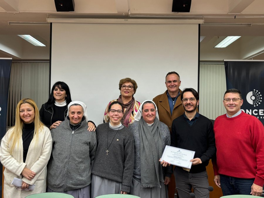 PROGRAMA INSTITUCIONAL. En la sala de sesiones del Concejo Municipal, se transmiti&oacute; un documental denominado, &ldquo;50 a&ntilde;os de la presencia de las Peque&ntilde;as Hermanas Misioneras de la Caridad&rdquo;.