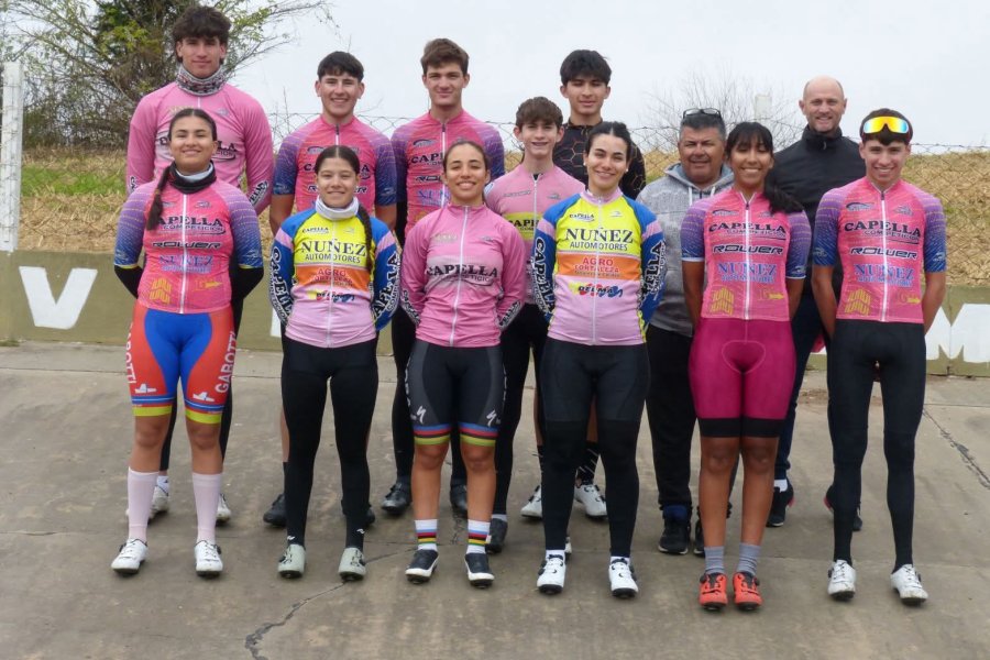 DELEGACION. Representantes del Club Ciclista y otras provincias que entrenaron en el vel&oacute;dromo rafaelino.