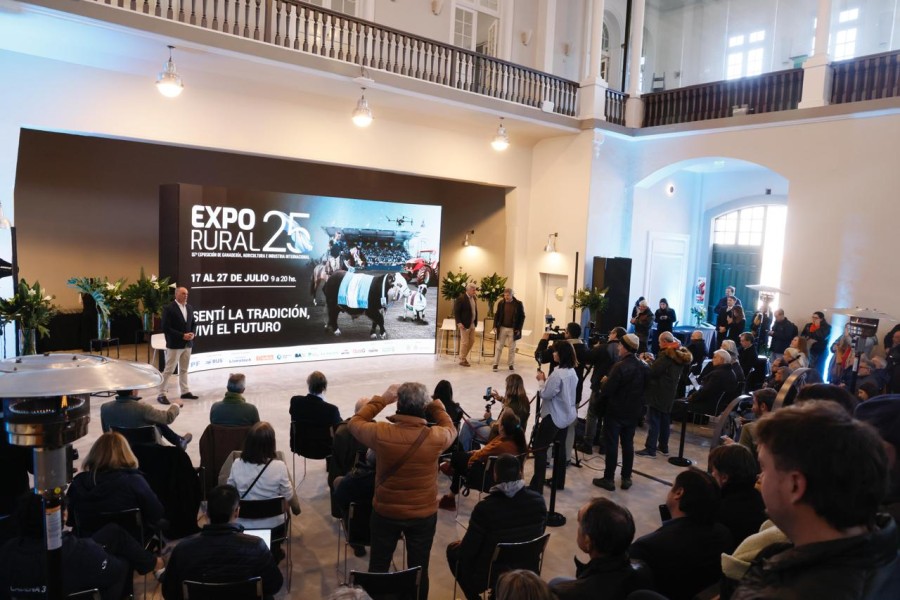 IMPONENTE. El tradicional recinto de remates se convirti&oacute; en escenario de la presentaci&oacute;n. Se viene una edici&oacute;n hist&oacute;rica