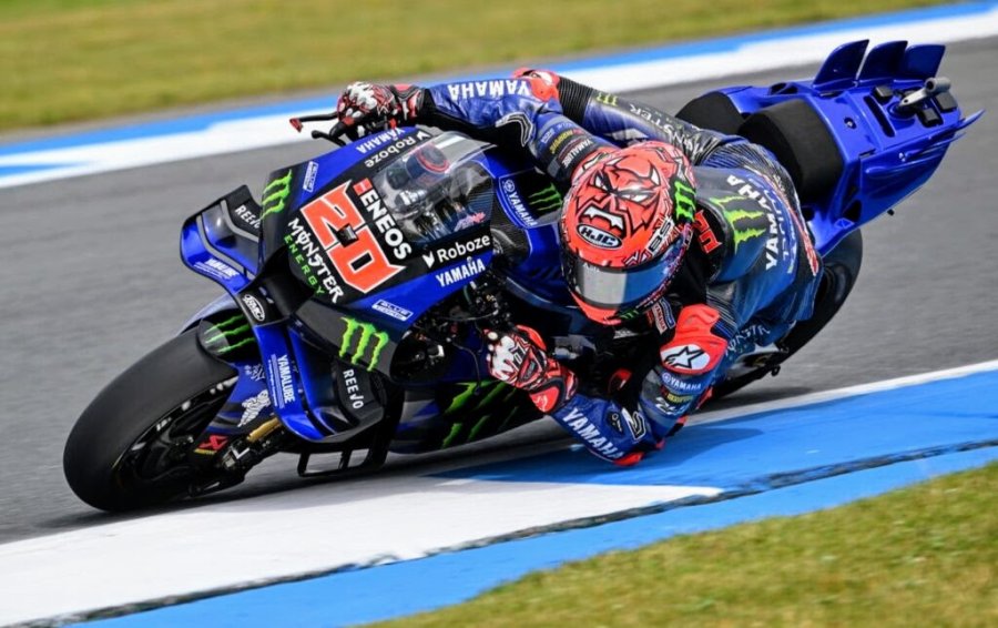 Fabio Quartararo logr&oacute; el mejor tiempo del viernes con la Yamaha.