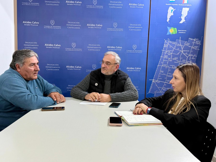 Valter Larra, Alcides Calvo y B&aacute;rbara Chivallero.