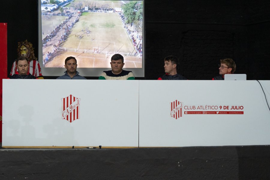PRESENTACI&Oacute;N. Las autoridades previo al sorteo.