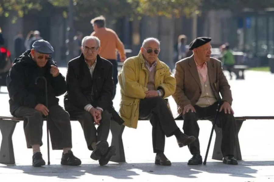 Los jubilados de la m&iacute;nima seguir&aacute;n percibiendo un bono de $70.000 en julio.