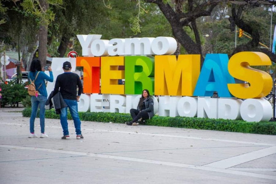 UN PUNTO FAVORITO. Termas de R&iacute;o Hondo, en la provincia de Santiago del Estero, es uno de los destinos preferidos por los rafaelinos para relajarse unos d&iacute;as durante este invierno.