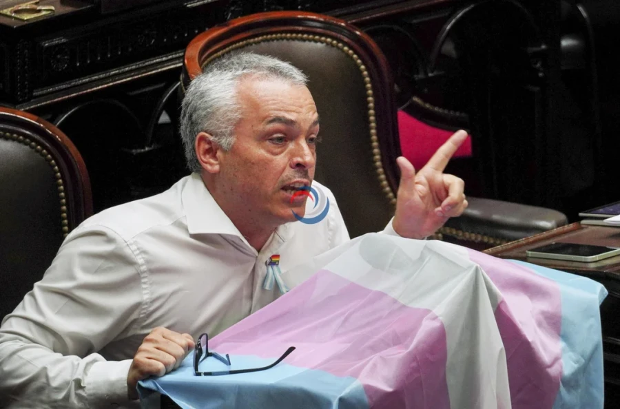 El diputado nacional del Partido Socialista Esteban Paul&oacute;n fue v&iacute;ctima de un ataque del entorno del presidente Milei.