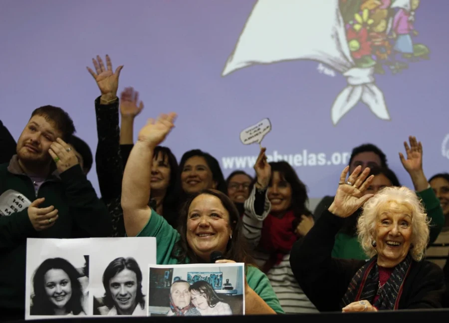Abuelas de Plaza de Mayo anunci&oacute; la restituci&oacute;n del nieto 140.