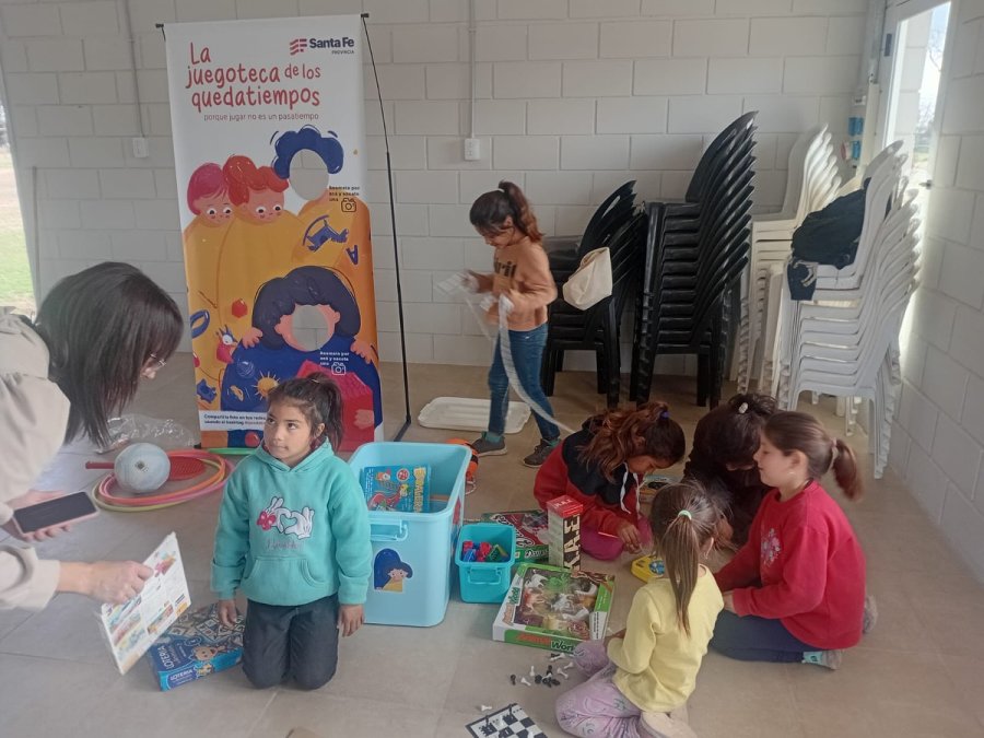 Los peque&ntilde;os gozando de la propuesta.