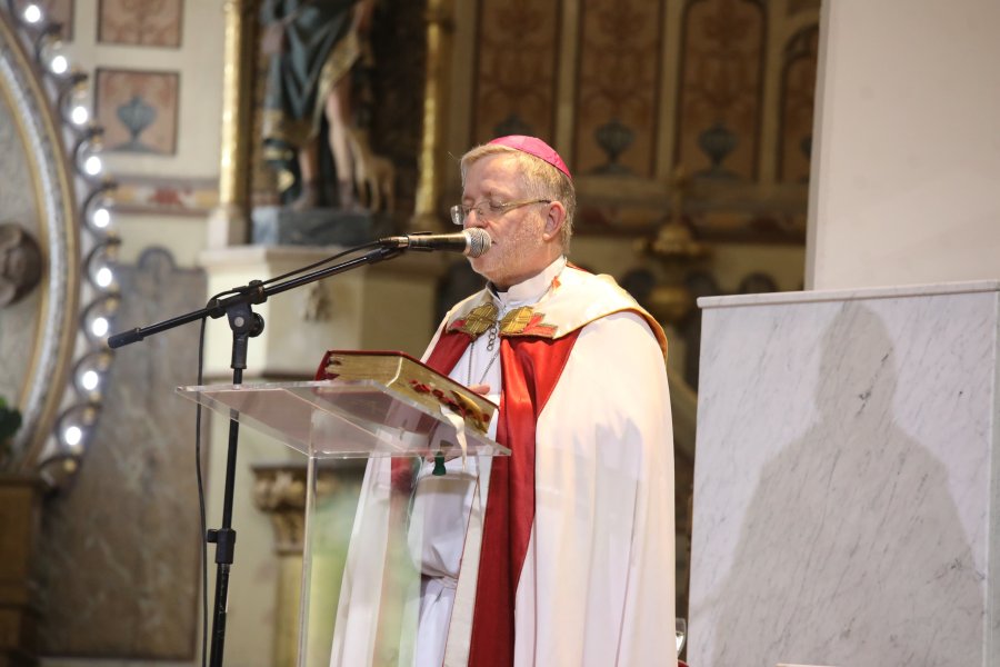 Monse&ntilde;or Pedro Torres pidi&oacute; a los dirigentes pol&iacute;ticos silenciar sus egos y trabajar en equipo en base al di&aacute;logo. (FOTO NICO GRAMAGLIA)