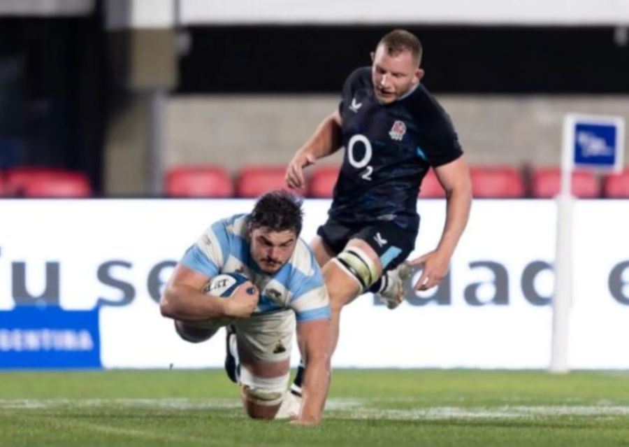Pedro Rubiolo al marcar su primer try con la camiseta de Los Pumas, el s&aacute;bado pasado ante Inglaterra en La Plata.