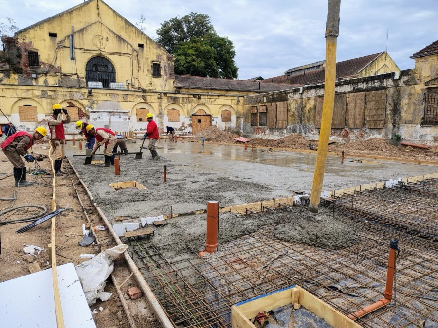 El Gobierno de la Provincia de Santa Fe inici&oacute; las tareas de hormigonado para levantar nuevos pabellones de aislamiento en la Unidad Penitenciaria N&ordm; 1 &ldquo;Dr. C&eacute;sar Ra&uacute;l Tabares&rdquo;.