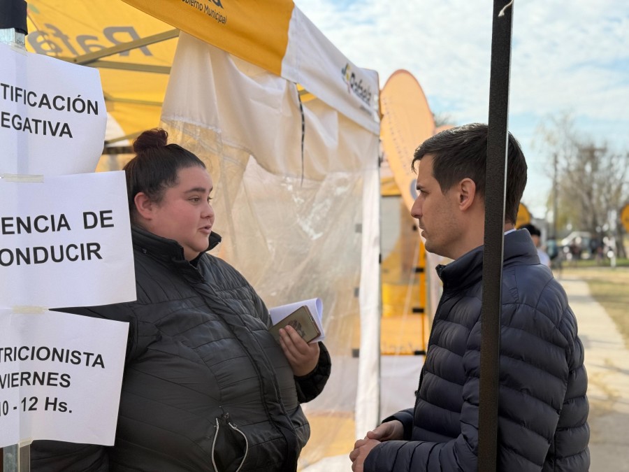 M&aacute;s de mil personas participaron de la iniciativa municipal en la plaza del barrio.