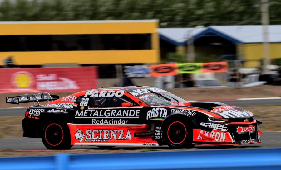 Agust&iacute;n Canapino fue el m&aacute;s veloz en la clasificaci&oacute;n con el Camaro.