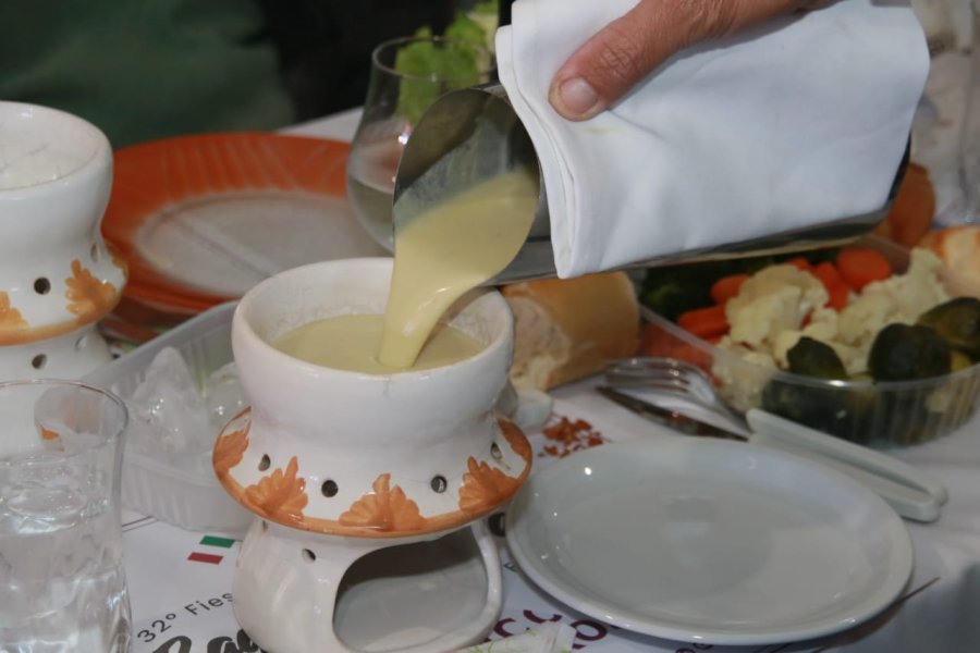 Coquetas cazuelas individuales para saborear el manjar piamont&eacute;s.