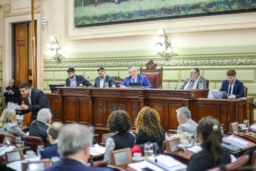 La Convenci&oacute;n tuvo este mi&eacute;rcoles su segunda jornada de actividades presidida por su presidente, Felipe Michlig.