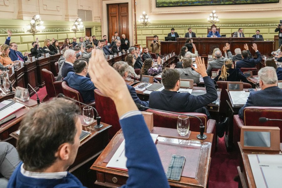 Los convencionales reformadores aprobaron por unanimidad la posibilidad de recibir proyectos para modificar los art&iacute;culos de la Carta Magna santafesina. (PRENSA CONVENCI&Oacute;N)