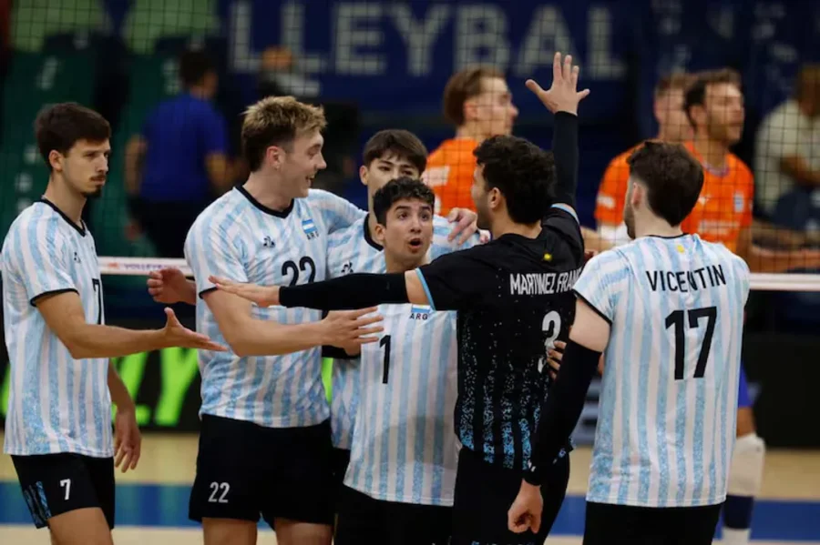 Dura derrota para la selecci&oacute;n argentina de v&oacute;ley.