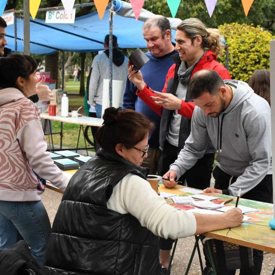 PRESUPUESTO PARTICIPATIVO. El pasado domingo desarroll&oacute; interesante actividad en la plaza Libertad.