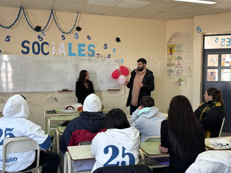 La nueva edici&oacute;n del Concejo Joven est&aacute; en marcha con la visita de los ediles a las distintas escuelas que este a&ntilde;o participar&aacute;n del programa.