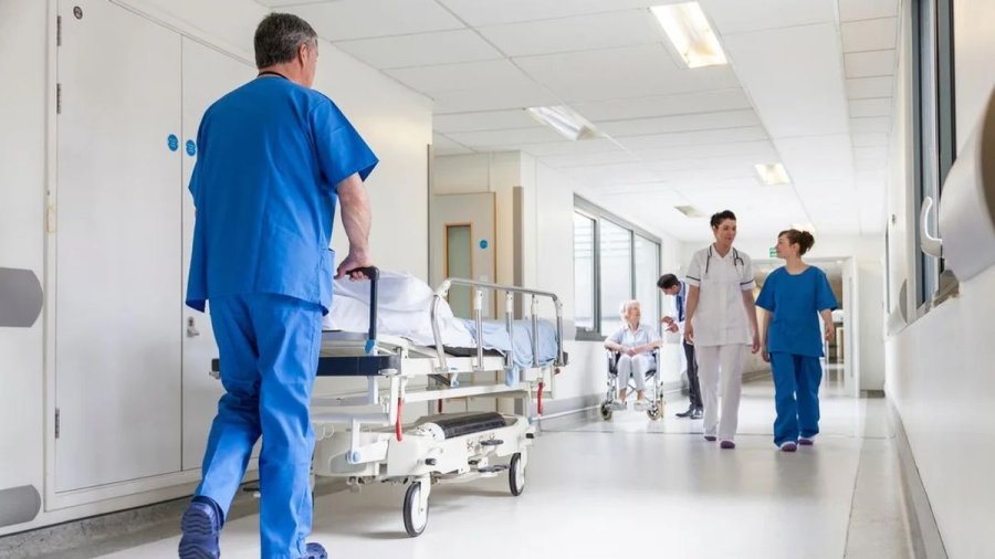 ANALISIS. Un experto explica qu&eacute; puede aprender Argentina de los otros pa&iacute;ses con sistemas de salud que tienen gastos similares.