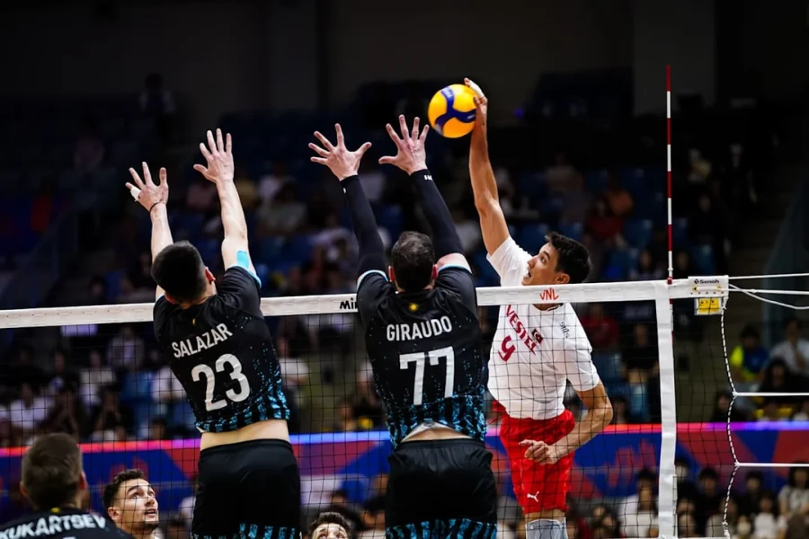 DESPEDIDA CON TRIUNFO. Argentina gan&oacute; el &uacute;ltimo partido.
