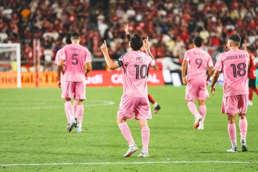 LIONEL MESSI Y SU COSTUMBRE DE SIEMPRE