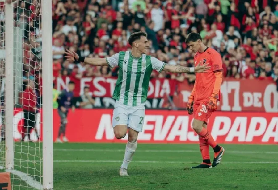 Banfield consigui&oacute; un importante triunfo ante Newell&acute;s por el Torneo Clausura 2025.