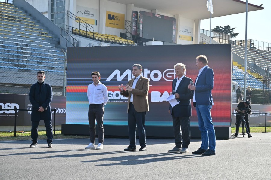 El jefe del Gobierno de la Ciudad de Buenos Aires, Jorge Macri, al encabezar el anuncio en el circuito porte&ntilde;o.