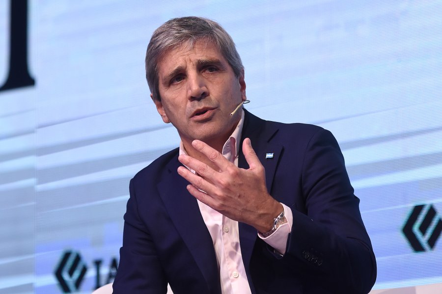 BUENA NOTICIA PARA AHORRISTAS. Tras la decisi&oacute;n de Caputo, subi&oacute; este mi&eacute;rcoles la tasa que pagan los bancos por un plazo fijo en pesos.