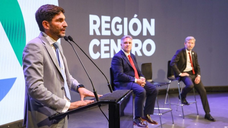 Pullaro en la anterior reuni&oacute;n de Regi&oacute;n Centro.