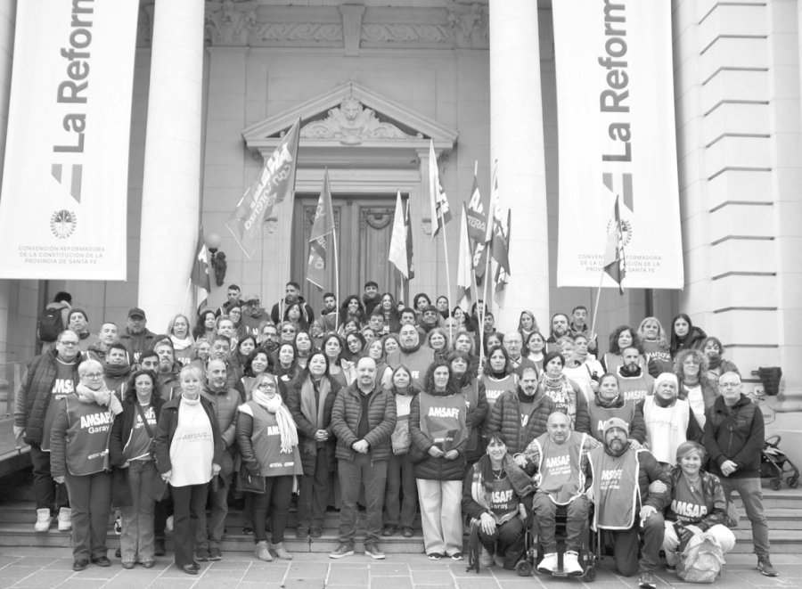 EN LA LEGISLATURA. Amsafe exige que la Constituci&oacute;n garantice educaci&oacute;n p&uacute;blica, paritarias y jubilaci&oacute;n digna.