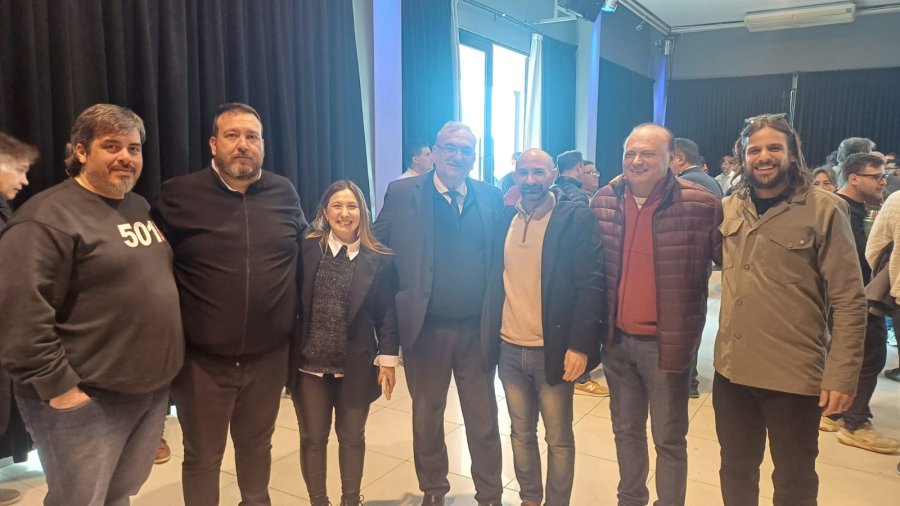 PRESENCIA RAFAELINA. Alcides Calvo, Andr&eacute;s Brarda y Roberto Oesquer entre otros en la cumbre del perottismo.