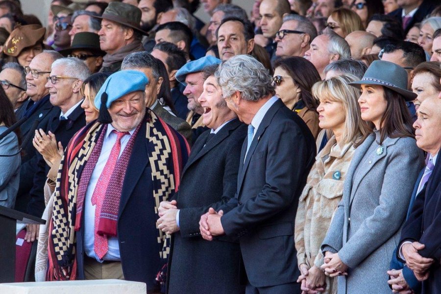EL LABERINTO DE MILEI. El campo espera que el presidente baje las retenciones pero la situaci&oacute;n fiscal no le da margen.