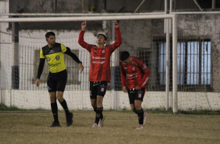 EL LE&Oacute;N FESTEJ&Oacute; EN EL GIULIANI AL IMPONERSE 4-2 A BROWN DE SAN VICENTE