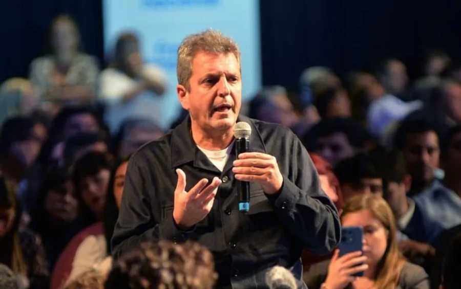 Massa public&oacute; el mensaje en sus redes sociales.
