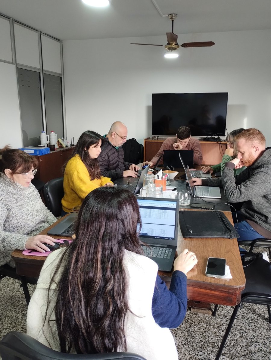 Los concejales sunchalenses durante su trabajo en comisi&oacute;n.