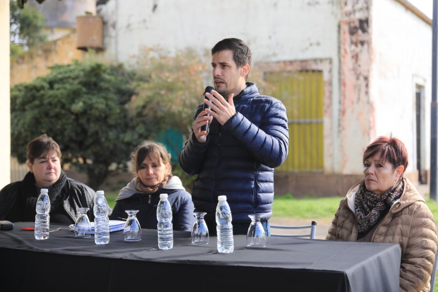 ACTO. El intendente estuvo presente en la apertura de sobres de la licitaci&oacute;n destinada a la ejecuci&oacute;n de la obra.