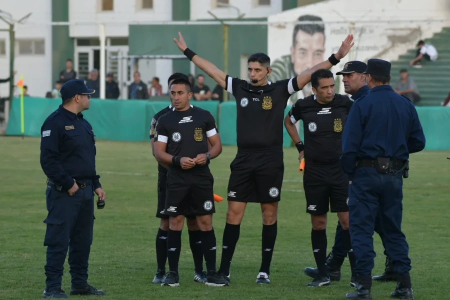 DIRIGE EN EL MONUMENTAL. El puntano Jos&eacute; D&iacute;az.