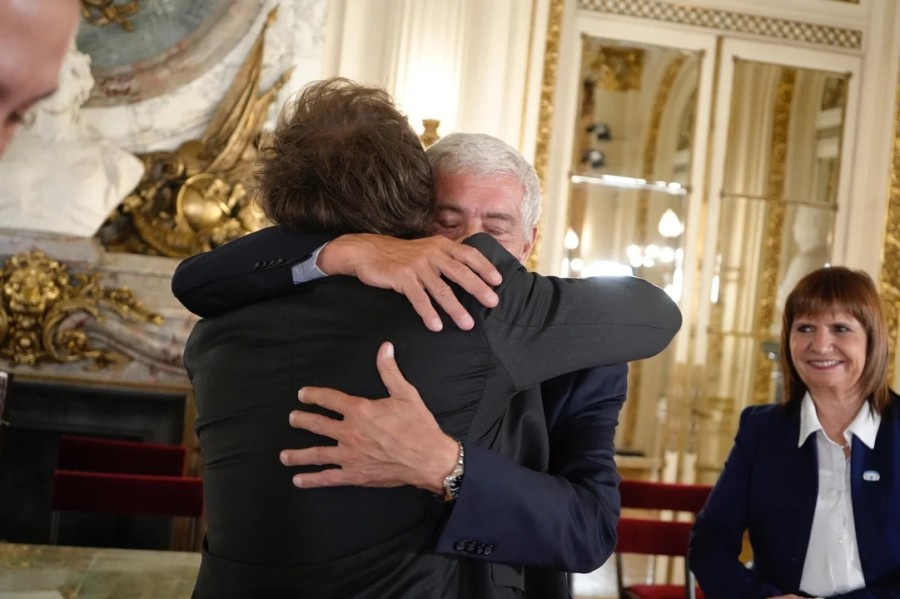 &iquest;SIGUE O NO SIGUE? El Gobierno descarta, por ahora, la salida de C&uacute;neo Libarona del Gabinete.