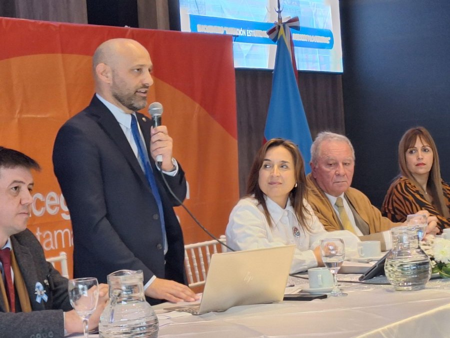 Santa Fe, C&oacute;rdoba y Catamarca impulsan un acuerdo bioce&aacute;nico para potenciar la producci&oacute;n y la log&iacute;stica federal.