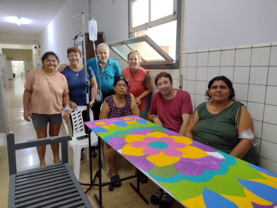 ARTE EN EL HOSPITAL. Los pacientes que est&aacute;n all&iacute; internados disfrutan de propuestas art&iacute;sticas.