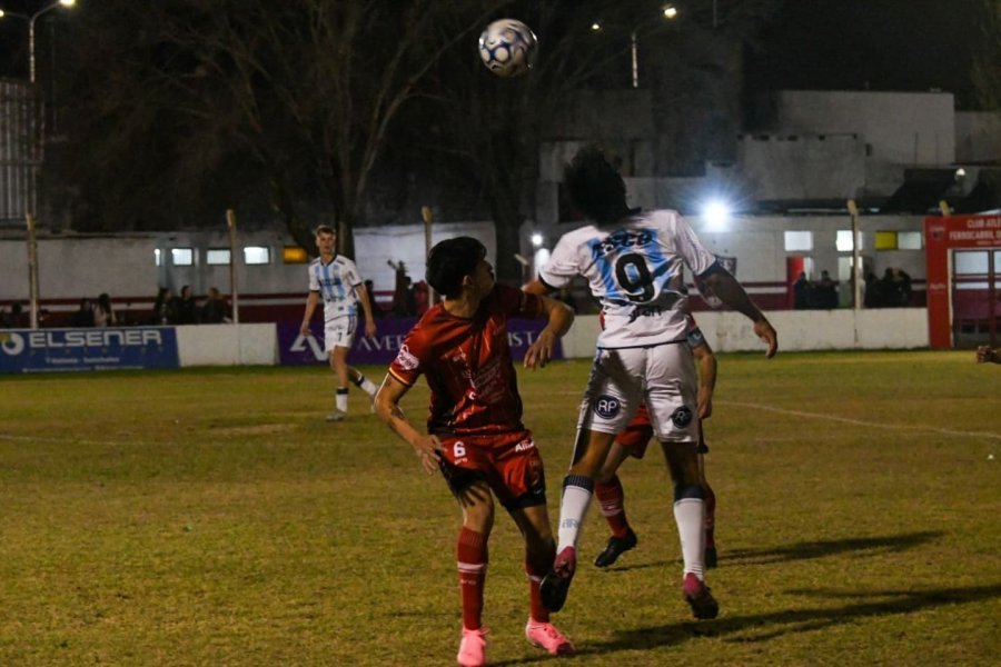 TRIUNFO LOCAL. Ferro se llev&oacute; los tres puntos.