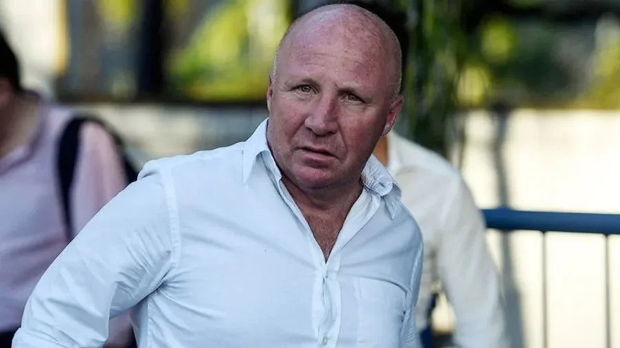 Mac Allister destroz&oacute; a Riquelme.