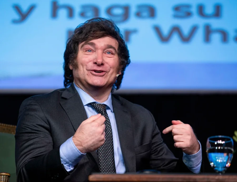 El presidente Javier Milei firm&oacute; el veto a las leyes sancionadas por el Congreso.