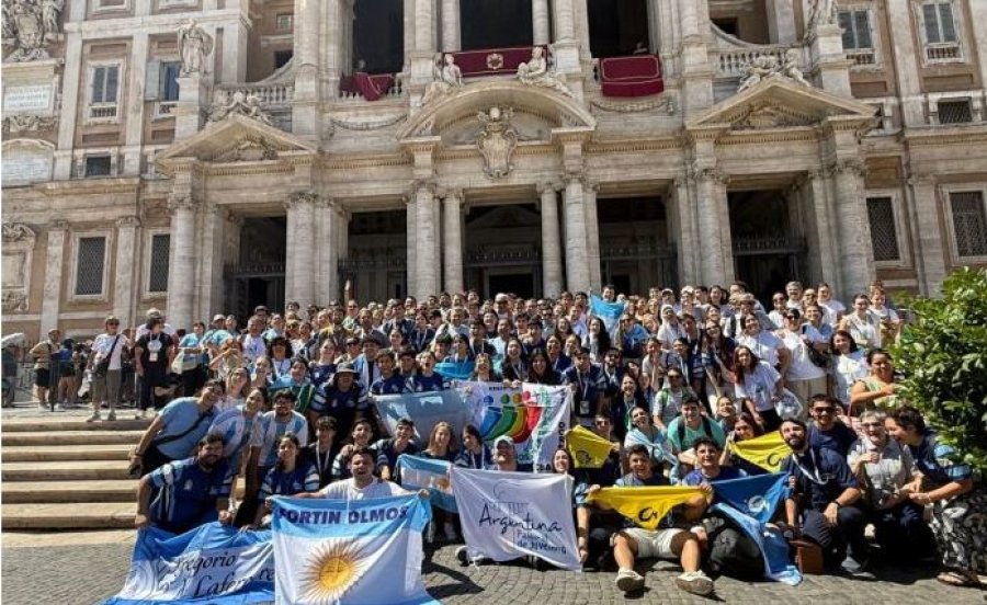 La multitudinaria delegaci&oacute;n argentina.