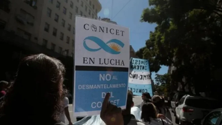 Conicet para por 48 horas.